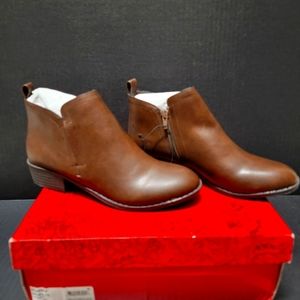 NIB-American Eagle Booties